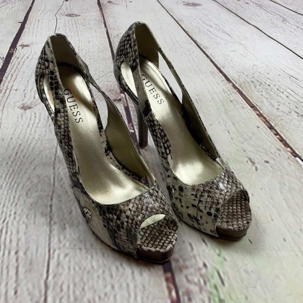 UEC Guess snake print 1in platform peep toe leather heels 8.5